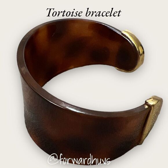 Bundle Sale 3 for $15 | Tortoise Colored Plastic Bracelet - Picture 5 of 10